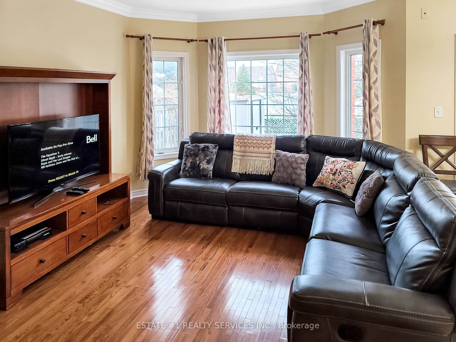 136 Van Scott Dr