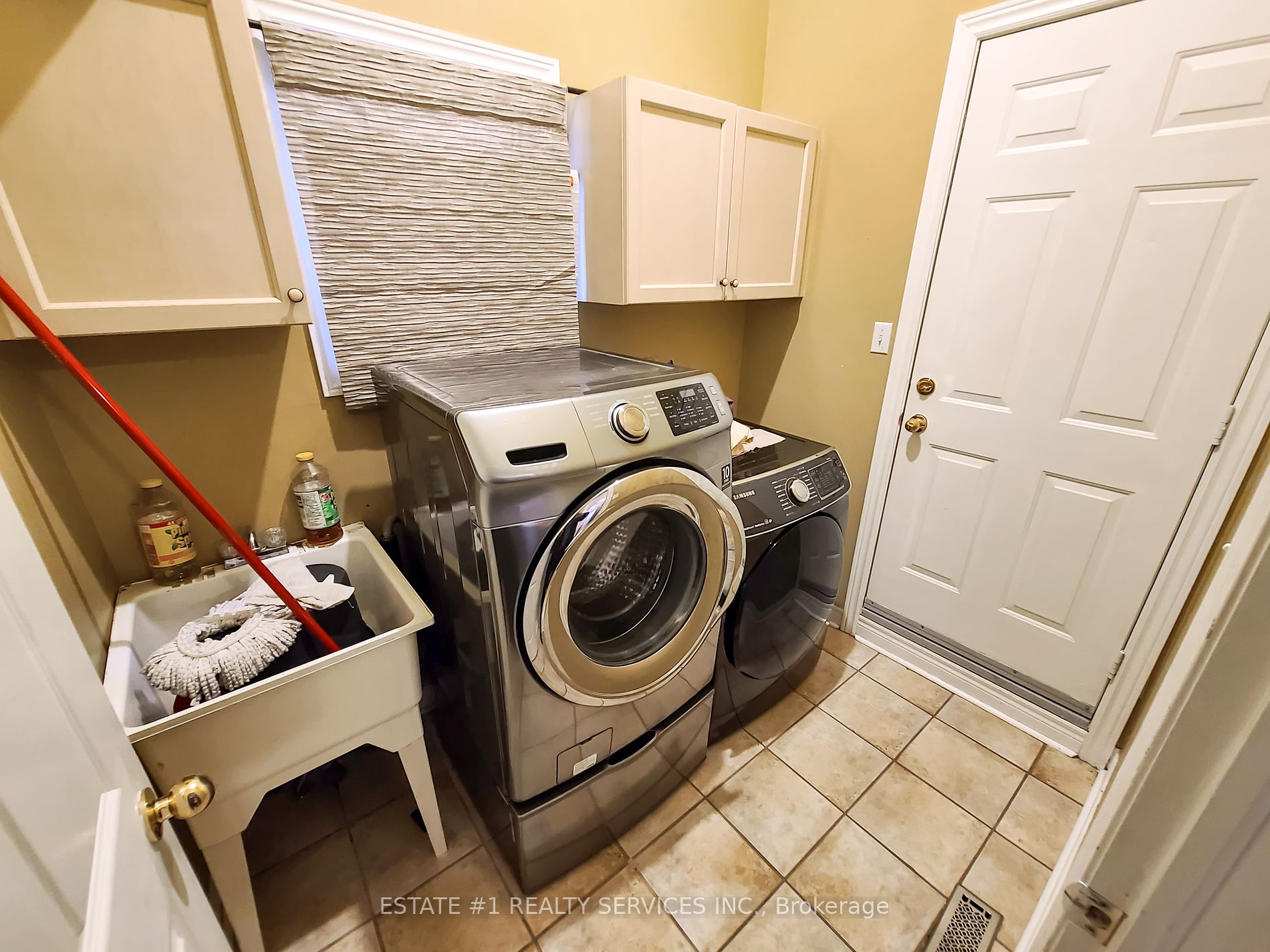 136 Van Scott Dr