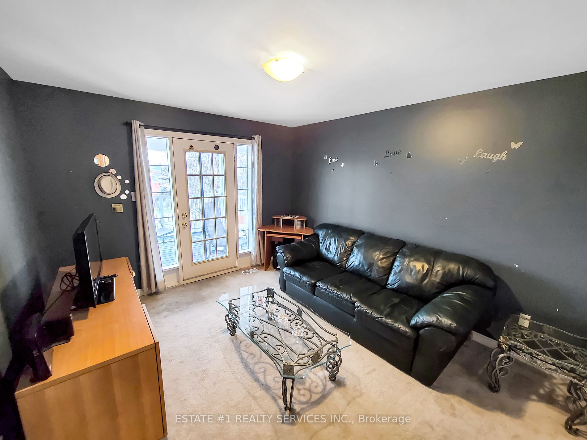 136 Van Scott Dr