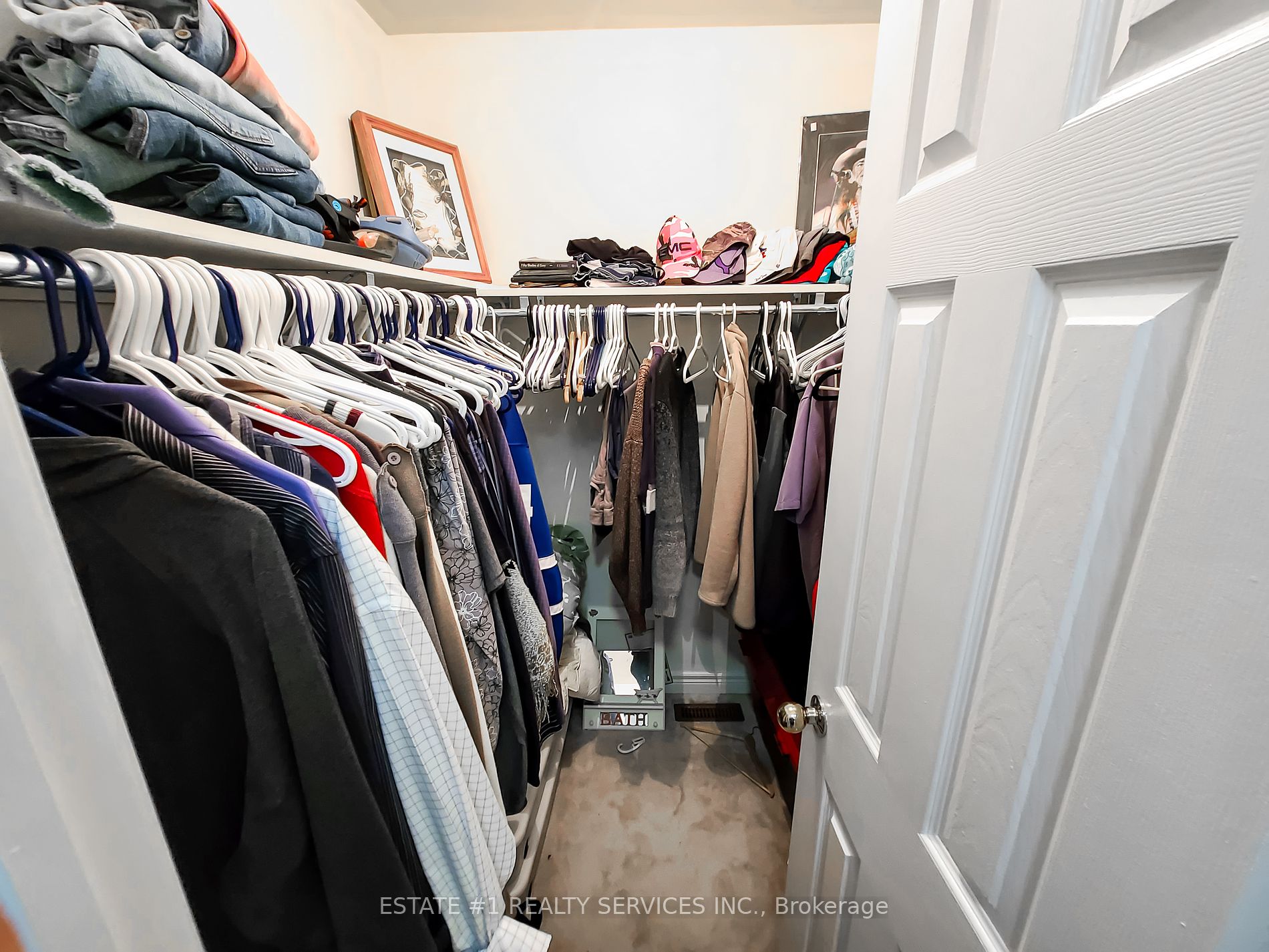 136 Van Scott Dr