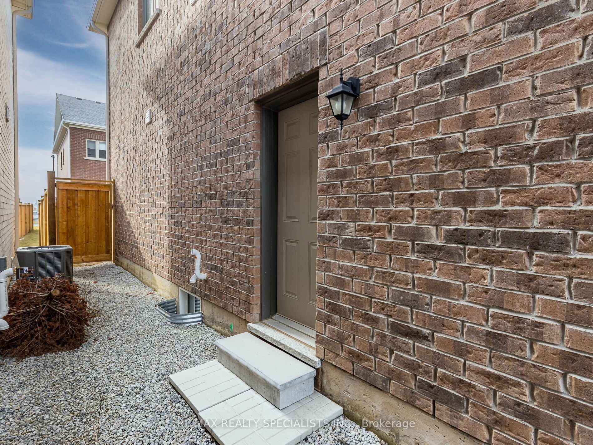 10 Speckled Alder Street