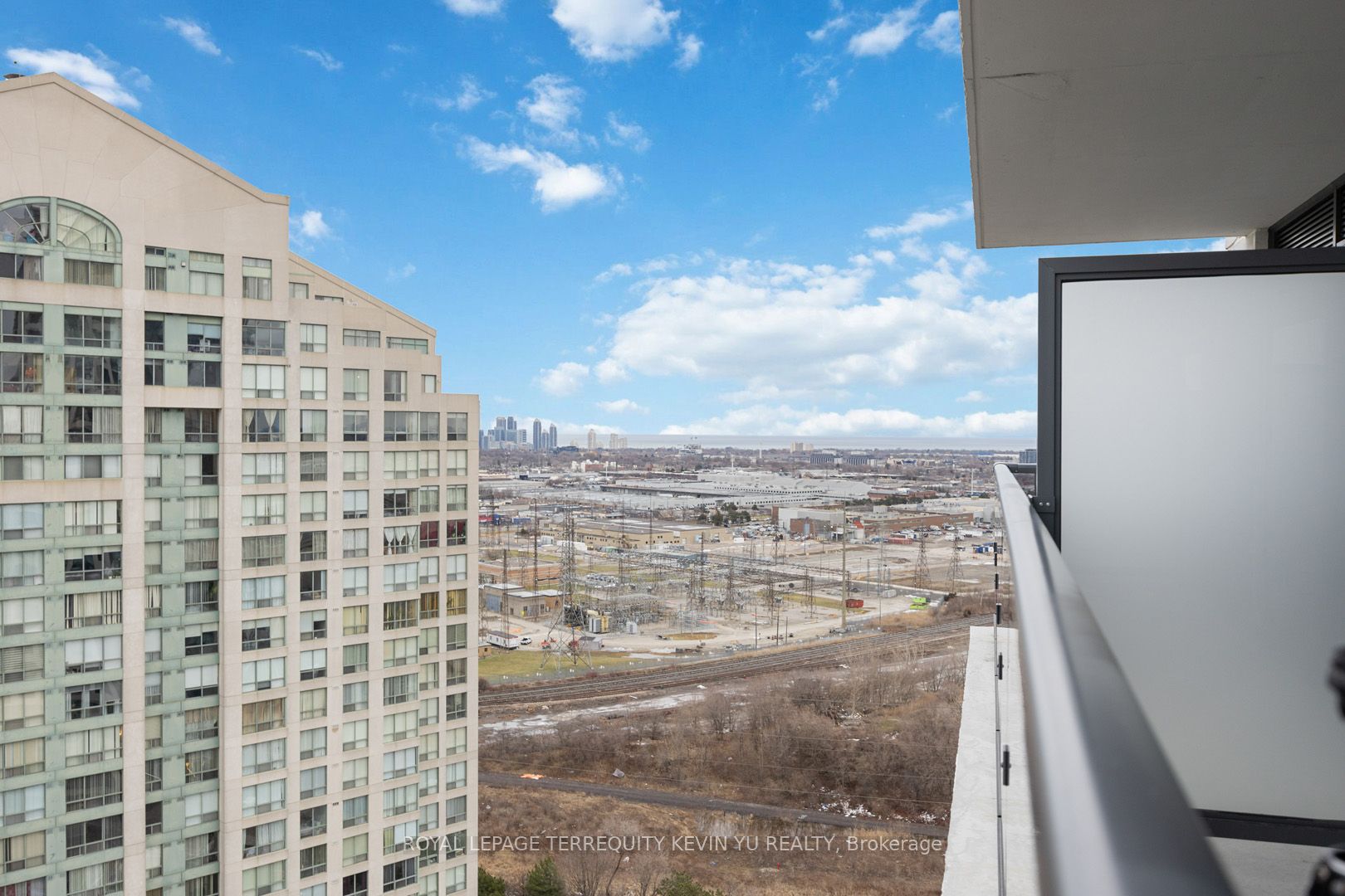 30 Samuel Wood Way #1907