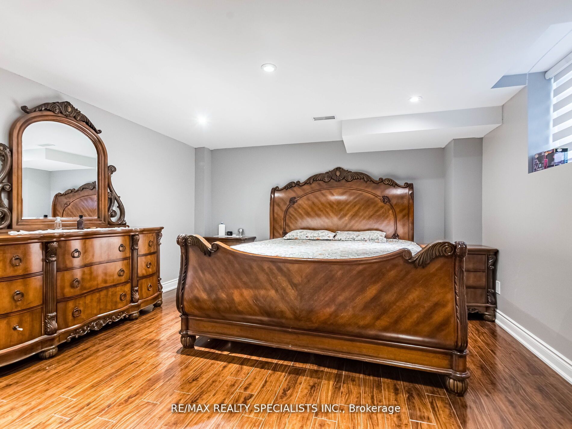 113 Aylesbury Dr