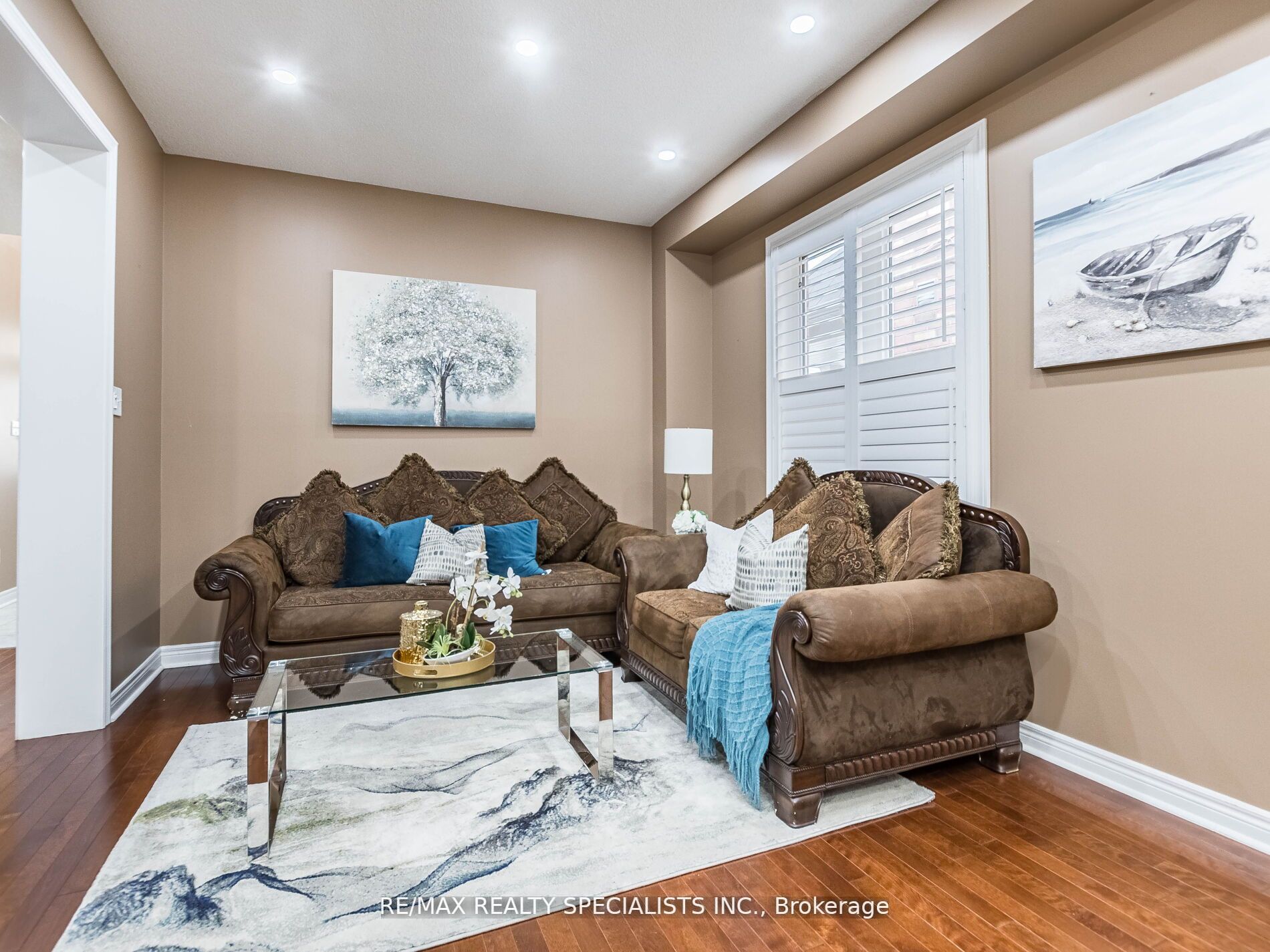 113 Aylesbury Dr