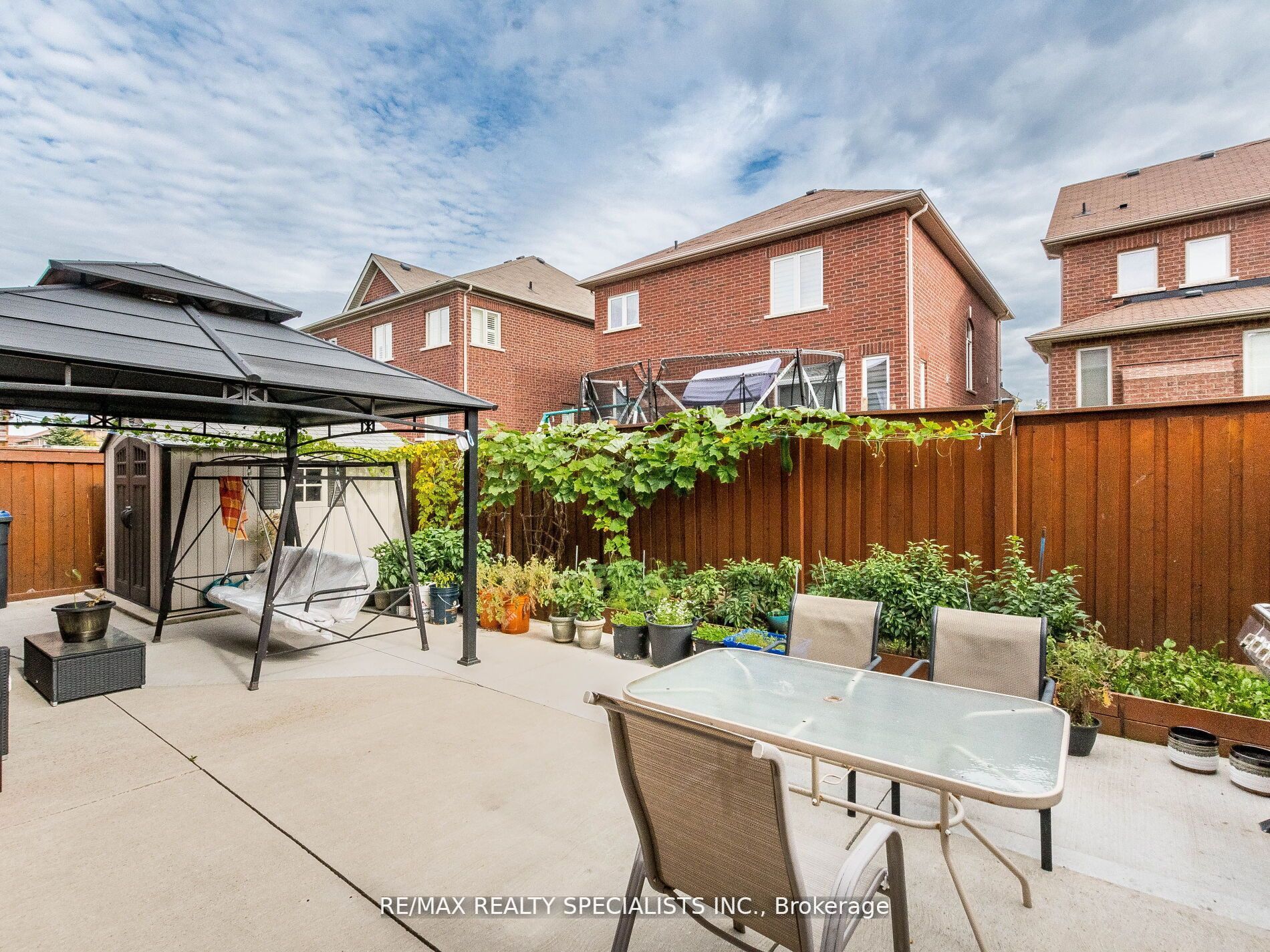 113 Aylesbury Dr
