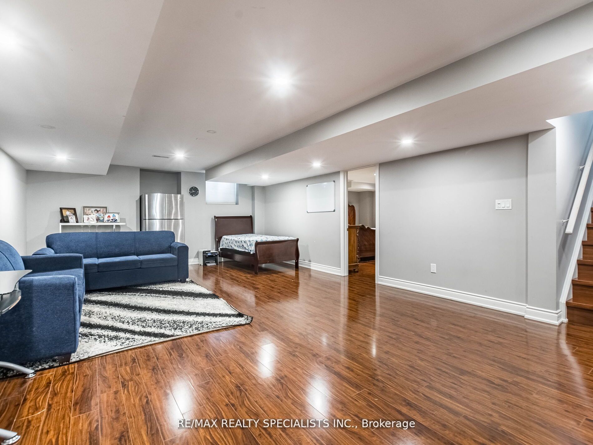 113 Aylesbury Dr