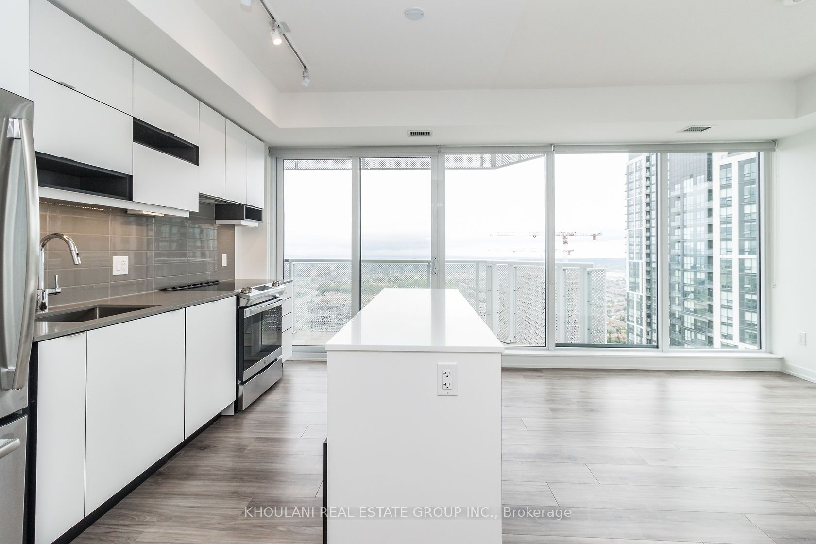 4065 Confederation Pkwy, #3910