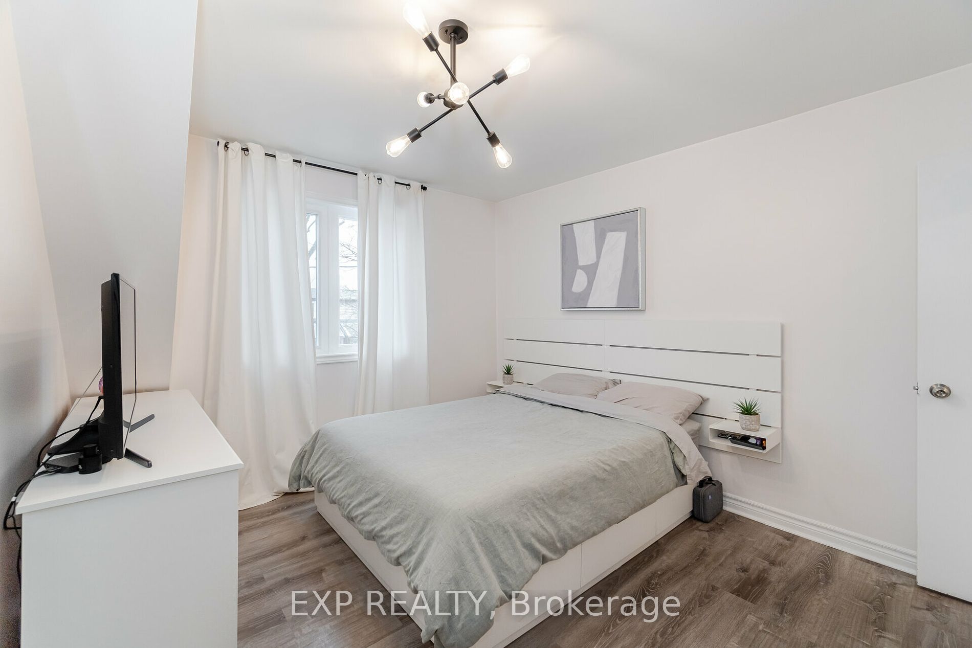 84 Rosethorn Avenue