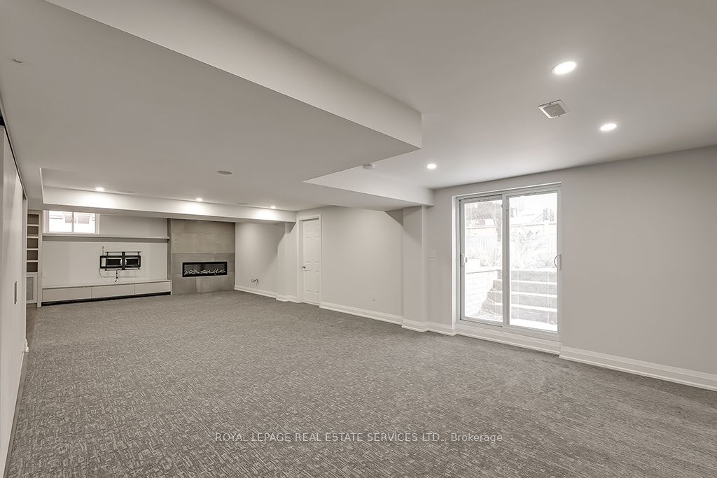 2596 North Ridge Trail