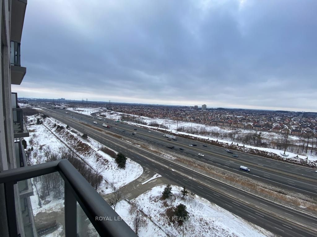 349 Rathburn Road W, #1819