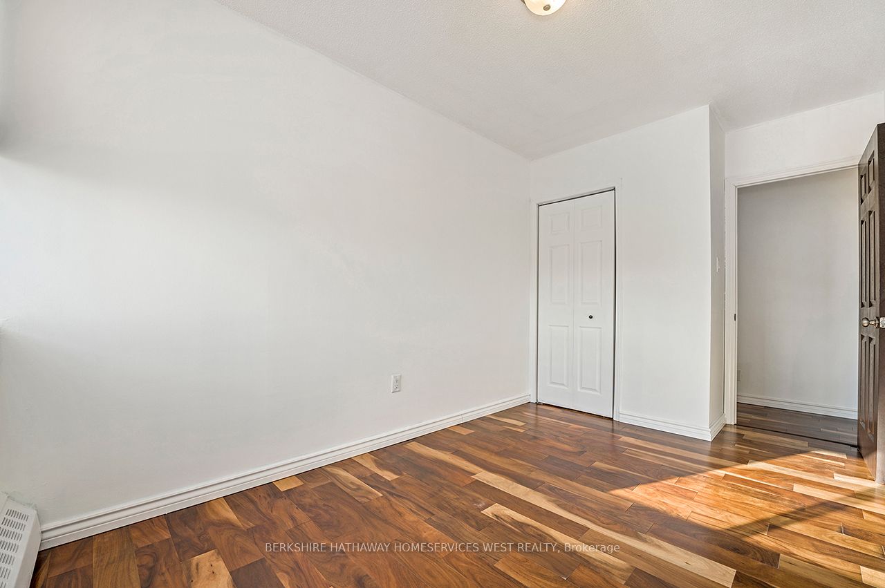1055 Forestwood Dr, #221