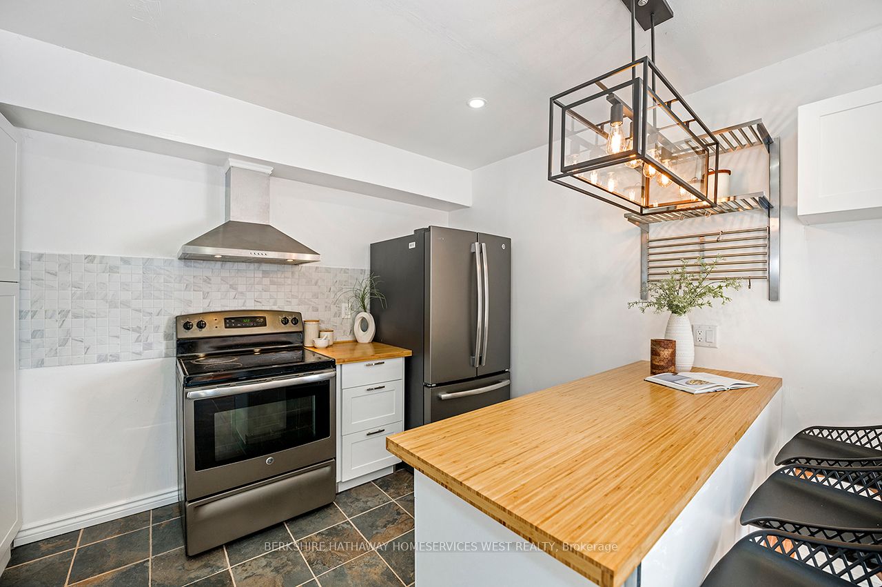 1055 Forestwood Dr, #221
