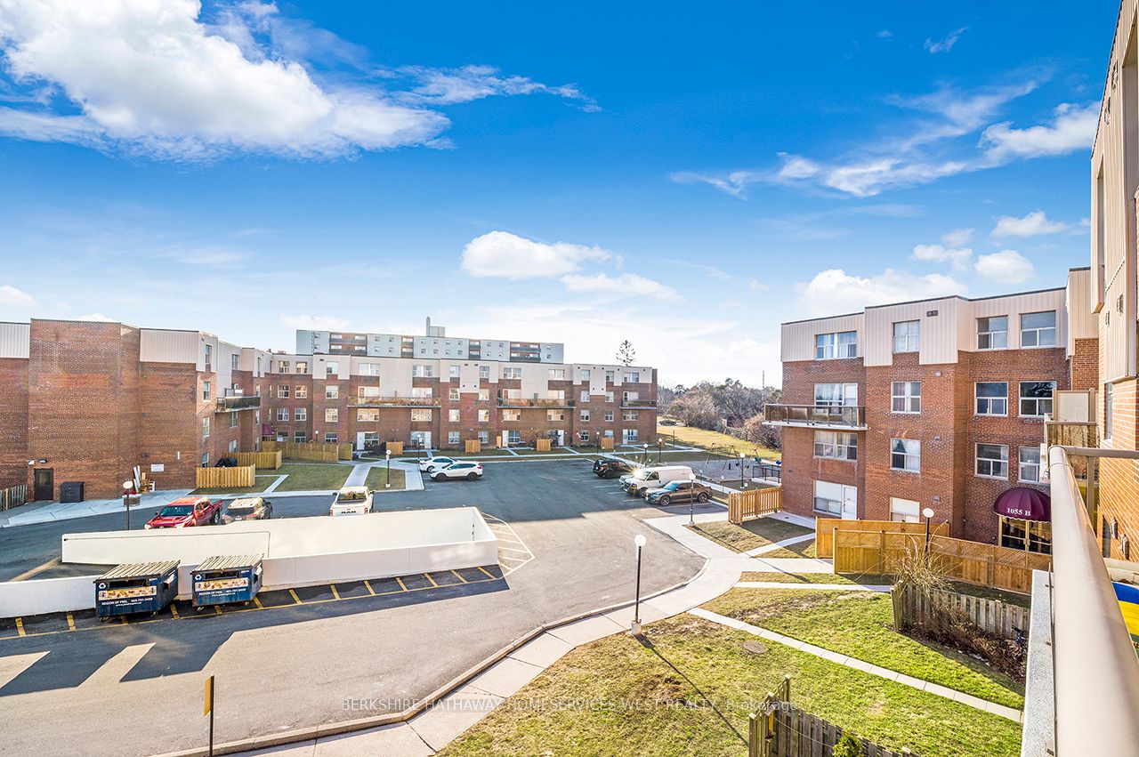 1055 Forestwood Dr, #221