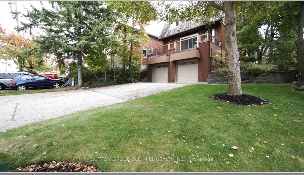 19 Cardell Ave