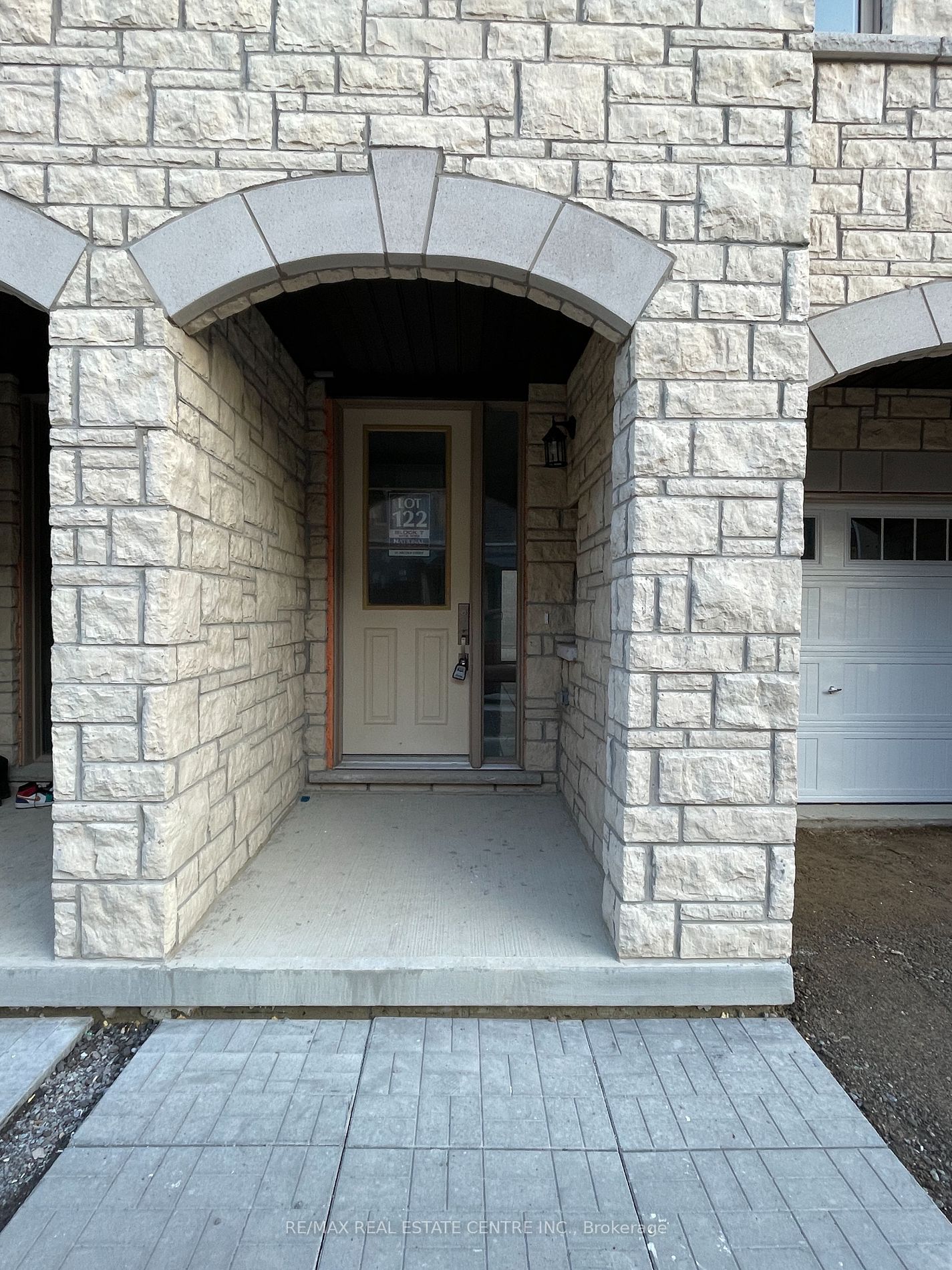 21 Arcola Street