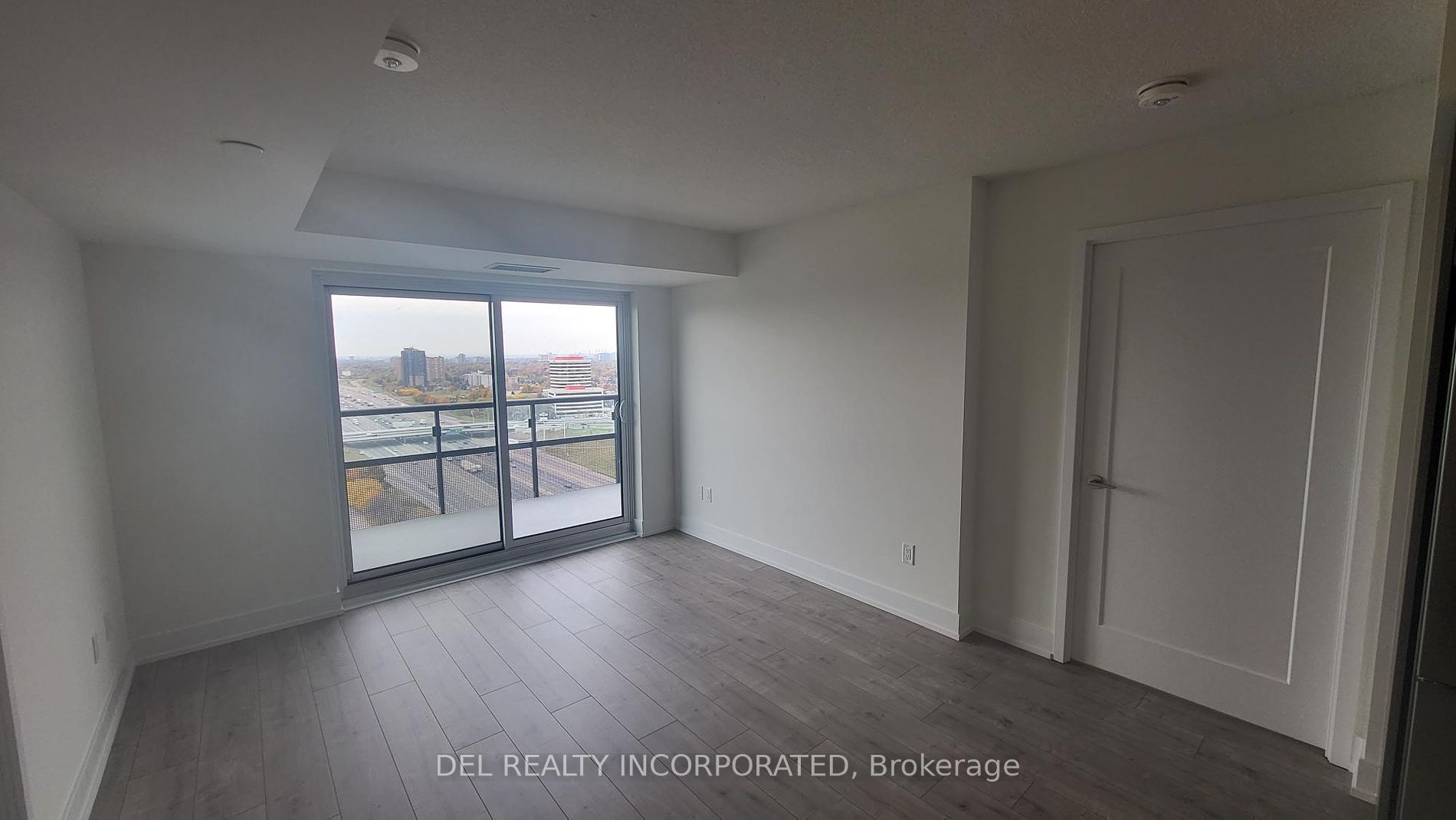10 Eva Rd, #2105