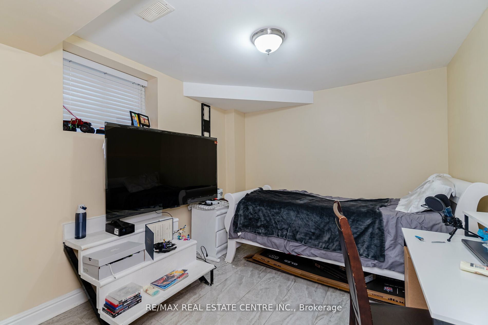 36 Smye Crt