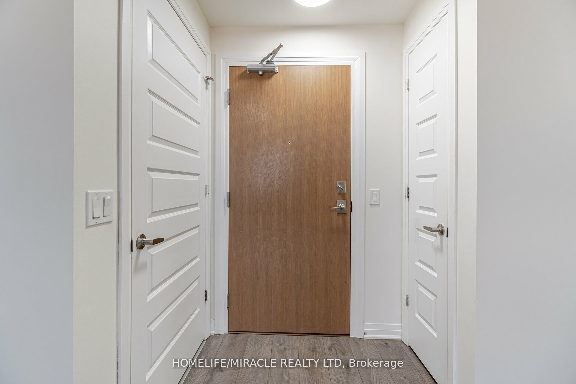 1105 Leger Way, #522