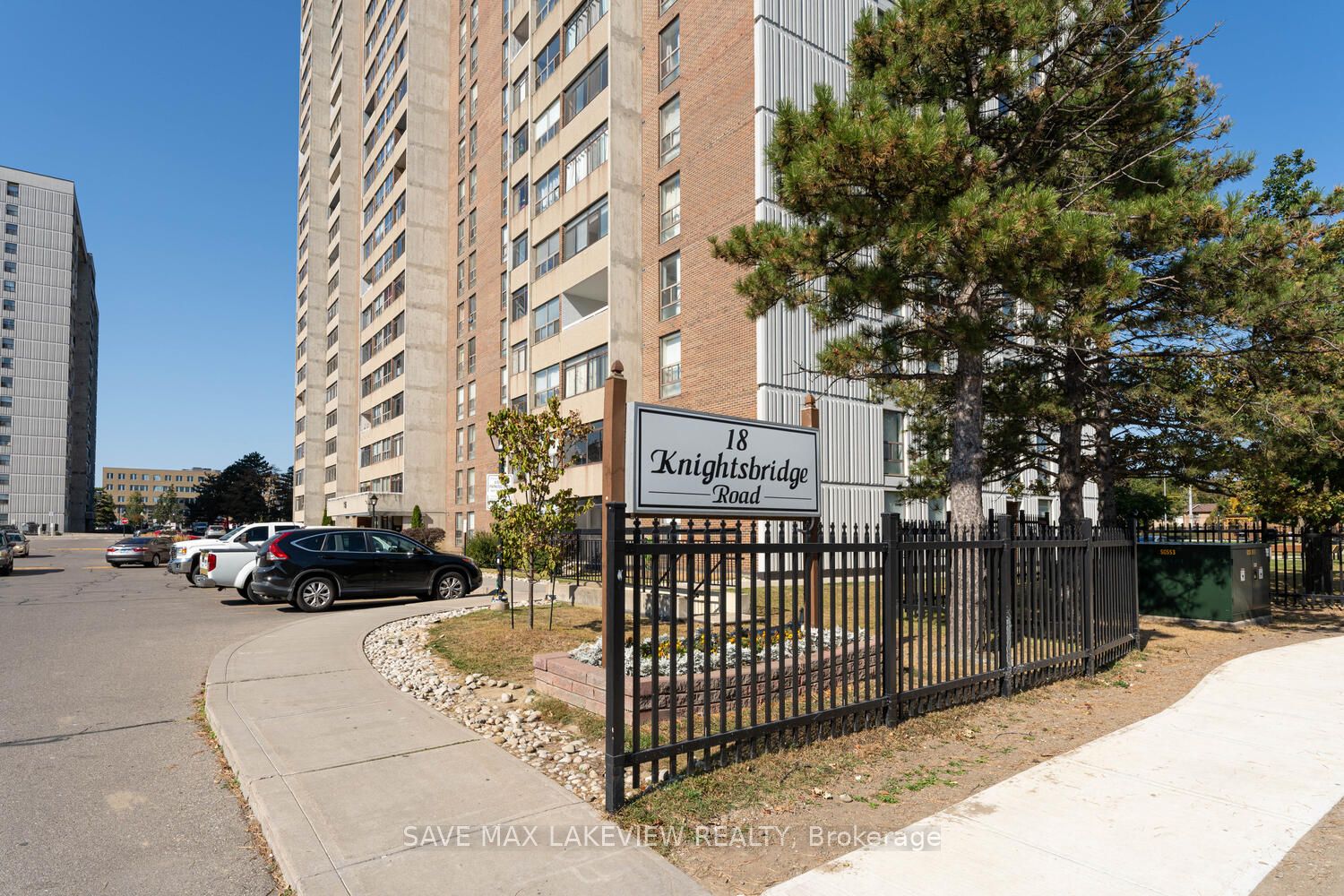 18 Knightsbridge Rd, ##104