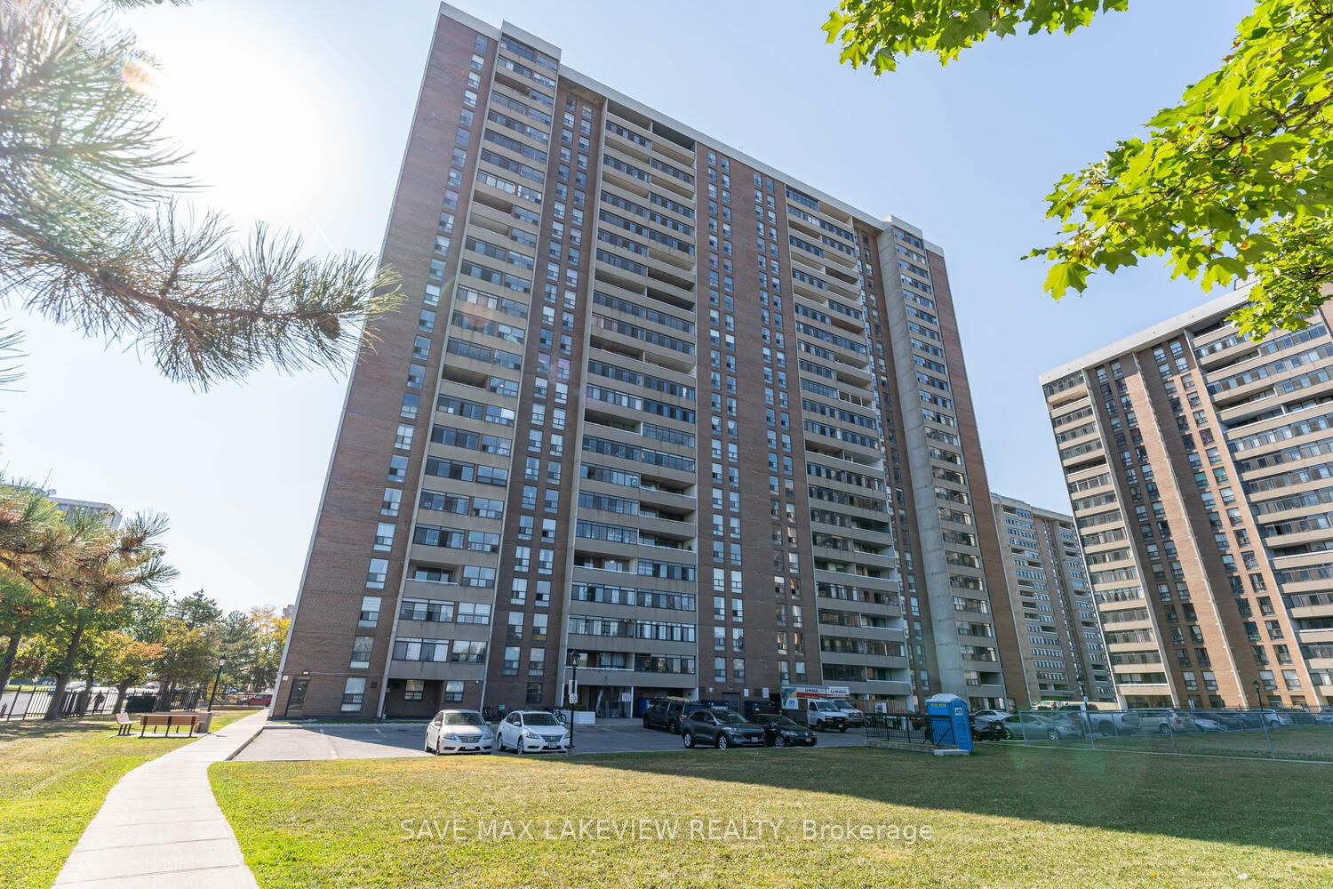 18 Knightsbridge Rd, ##104