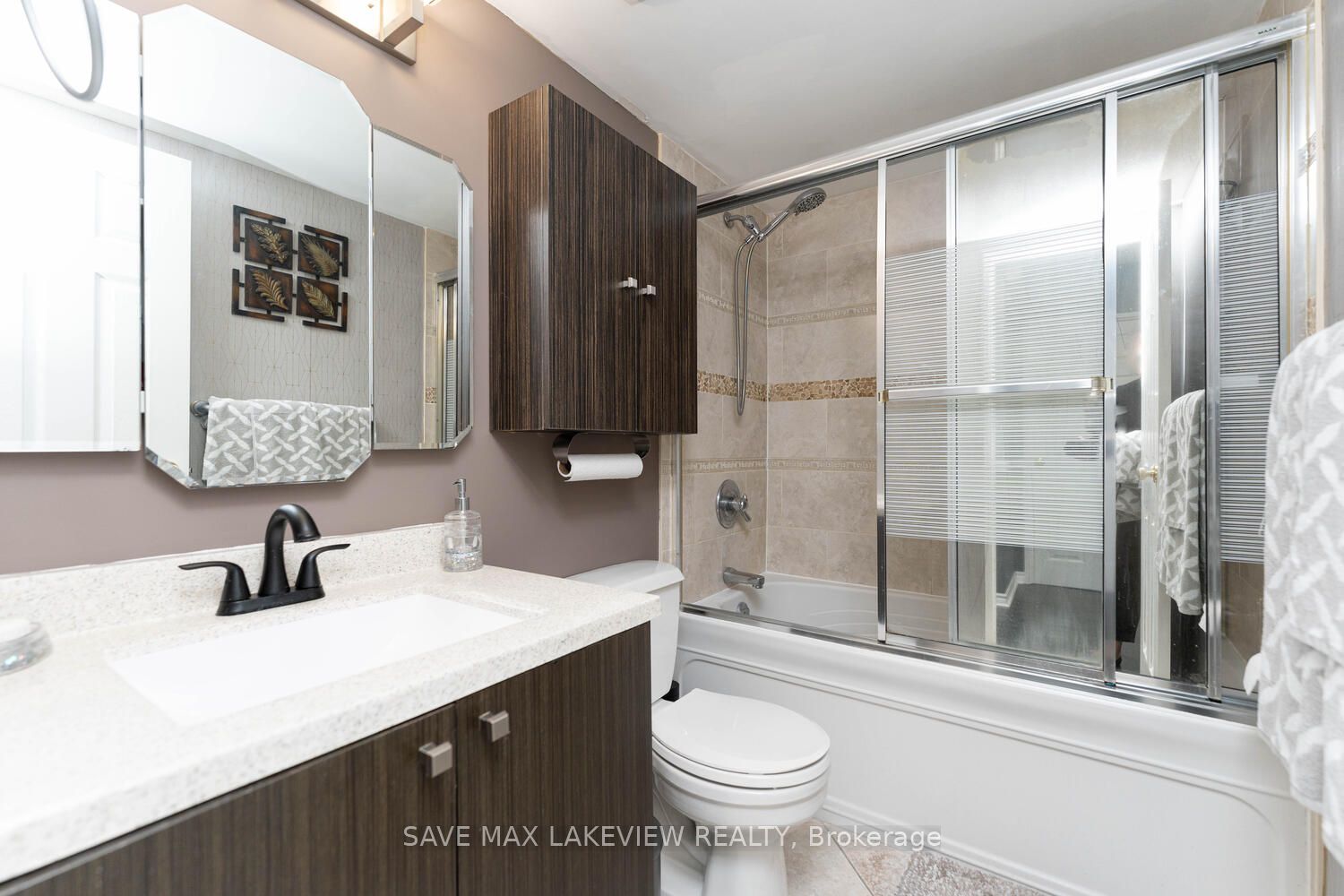 18 Knightsbridge Rd, ##104