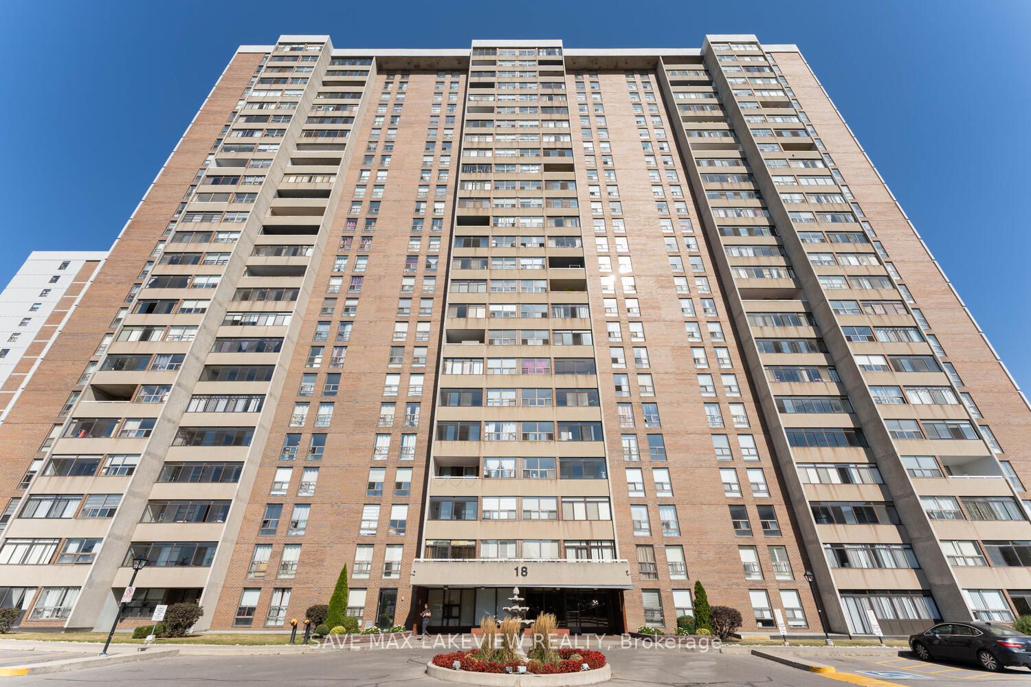 18 Knightsbridge Rd, ##104