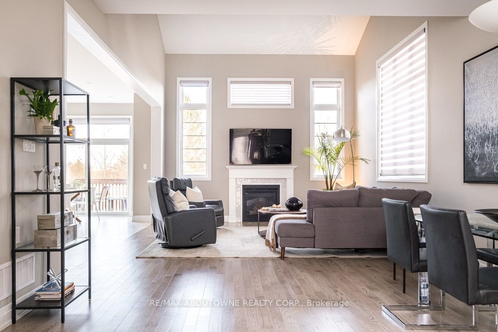 1456 Ford Strathy Crescent