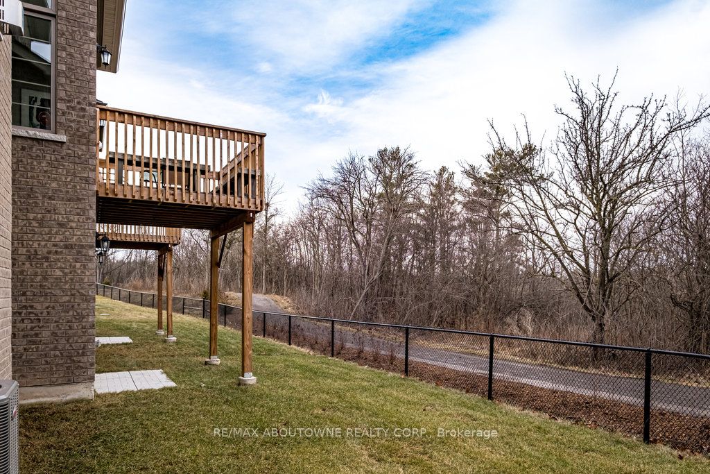 1456 Ford Strathy Crescent