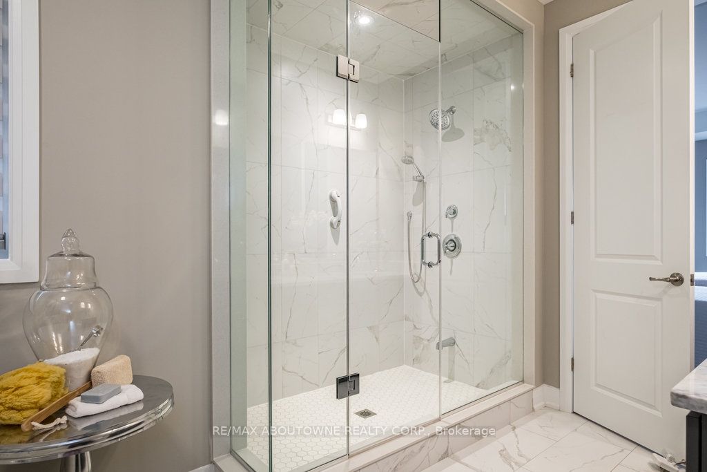 1456 Ford Strathy Crescent