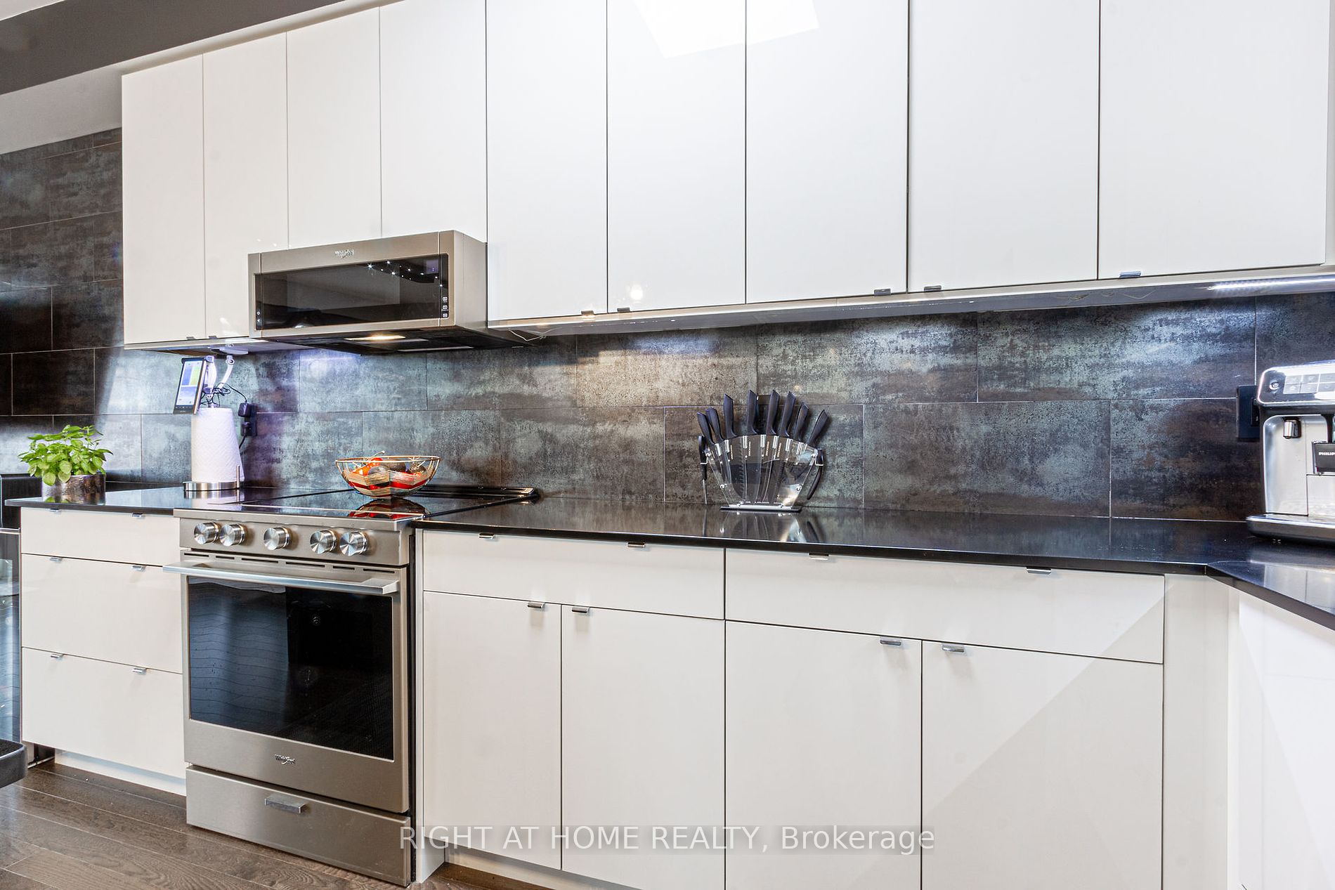 1192 Raspberry Terrace