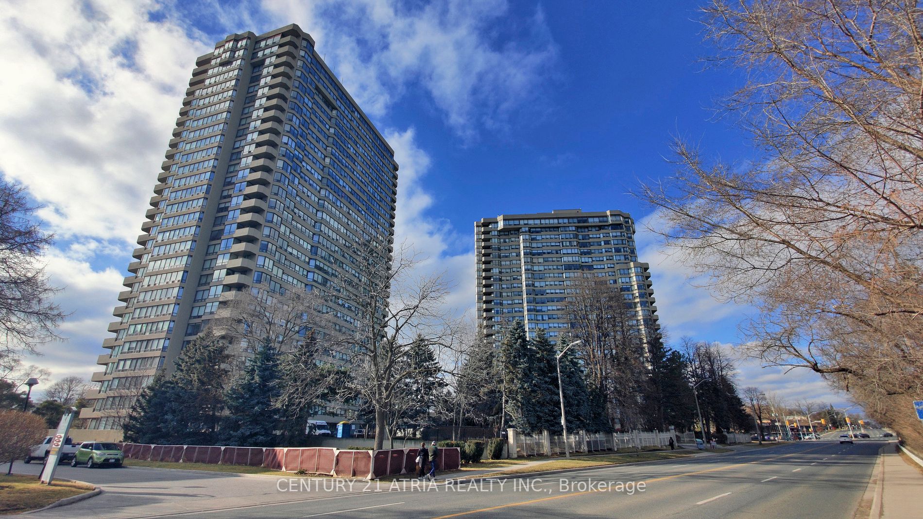 1320 Islington Ave, #405