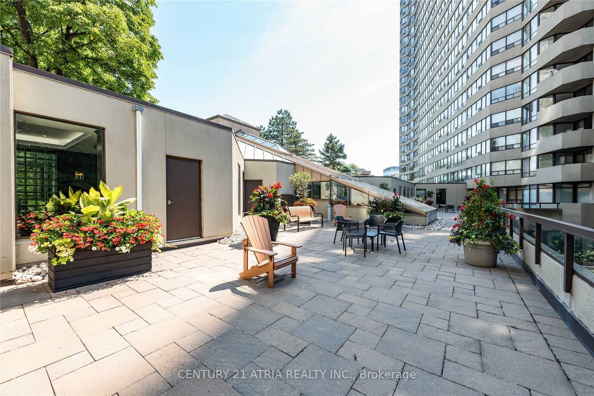 1320 Islington Ave, #405