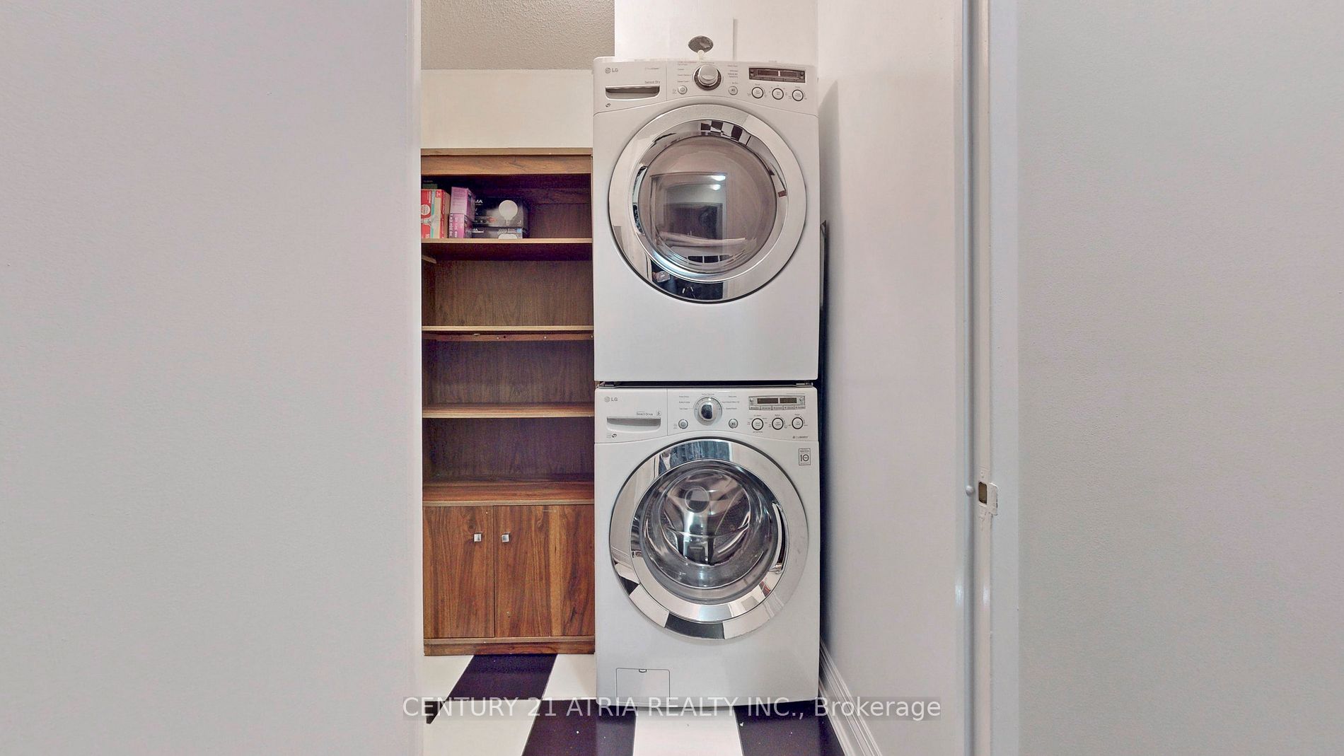 1320 Islington Ave, #405