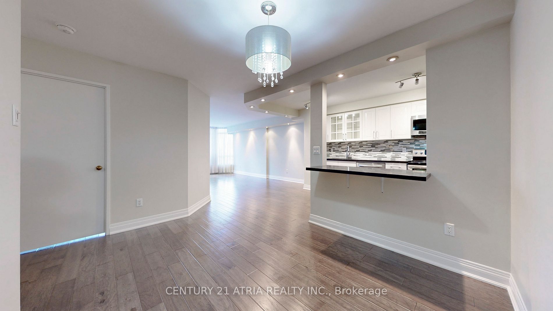 1320 Islington Ave, #405