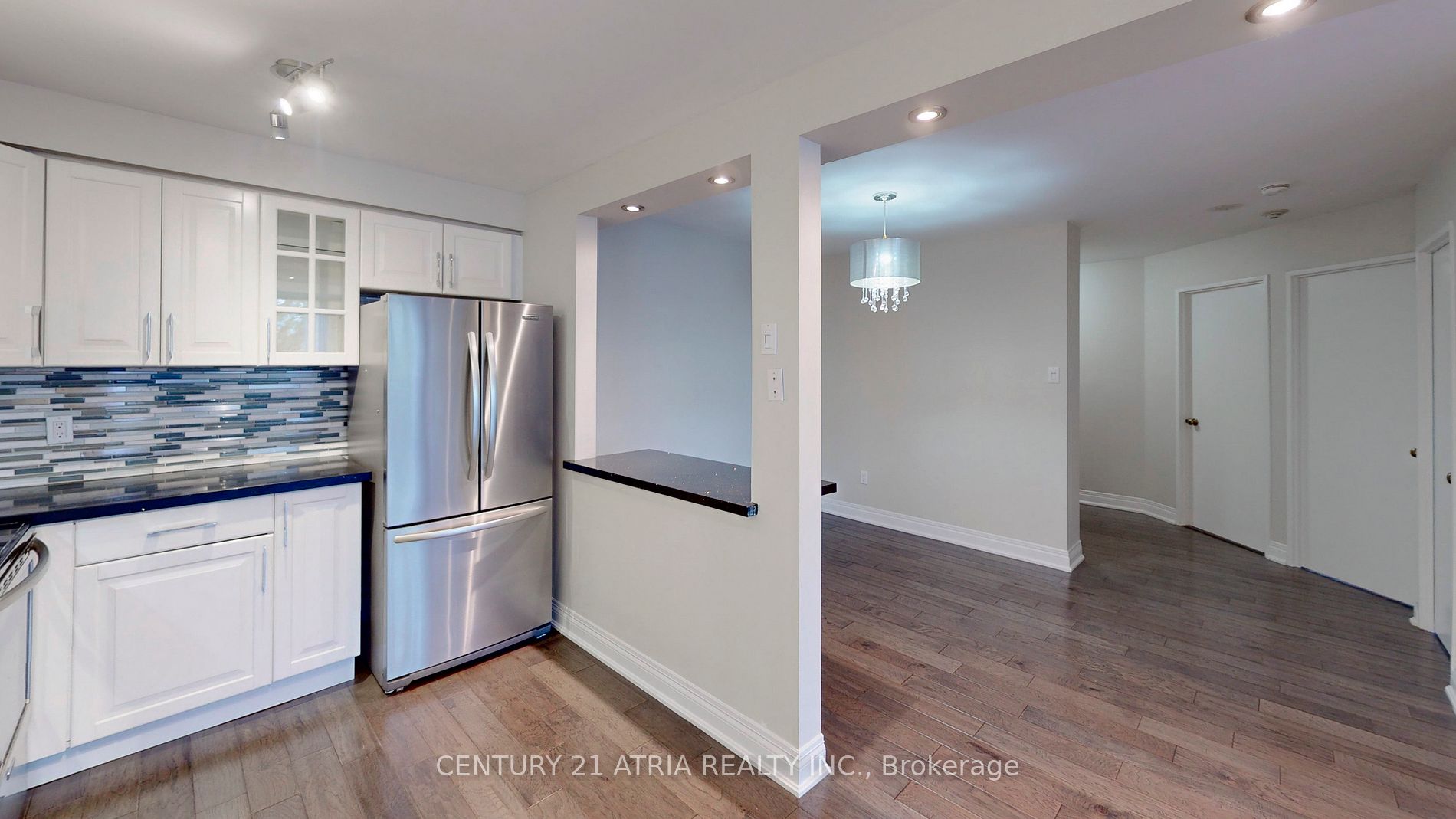 1320 Islington Ave, #405