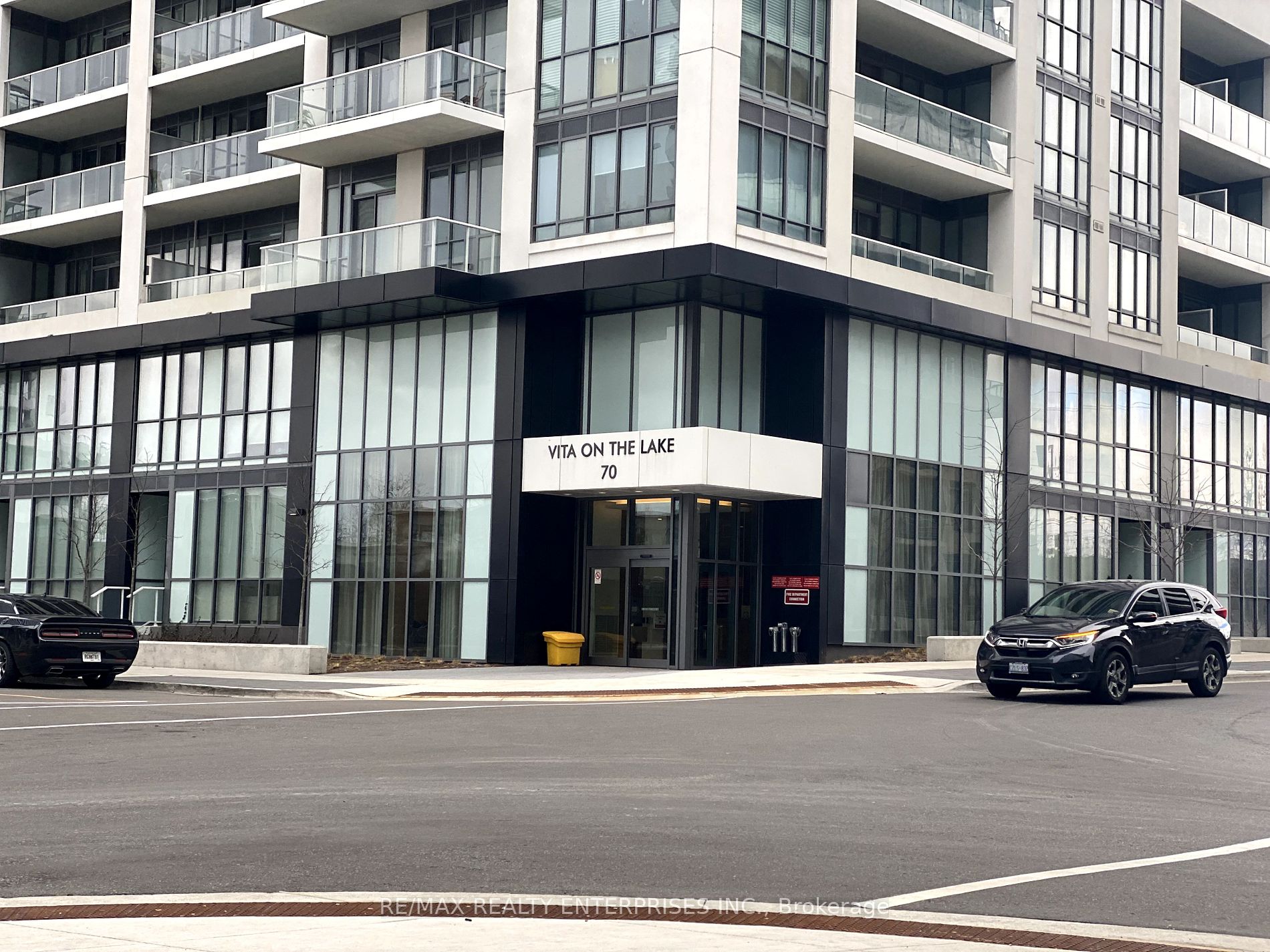 70 Annie Craig Drive #402