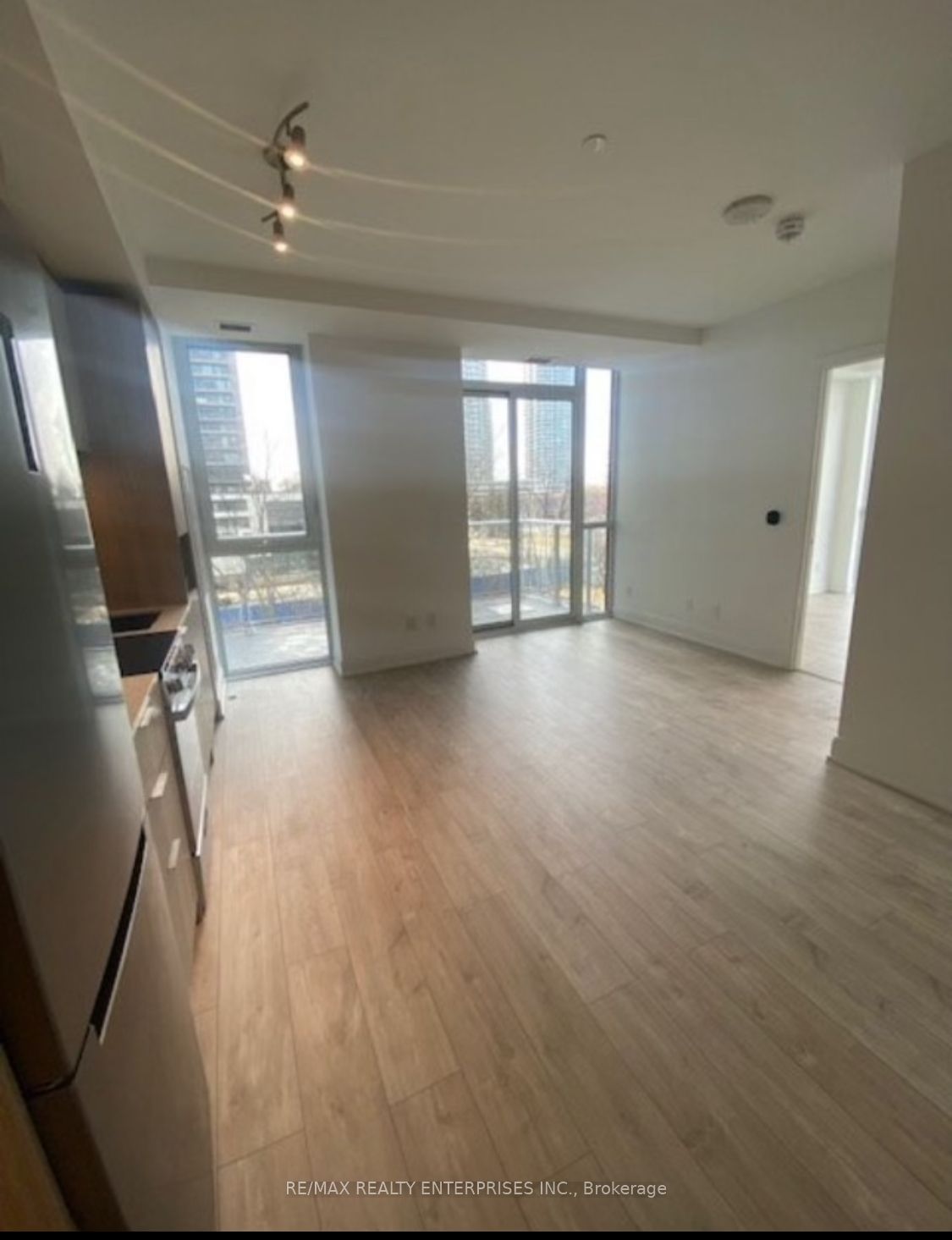 70 Annie Craig Drive #402