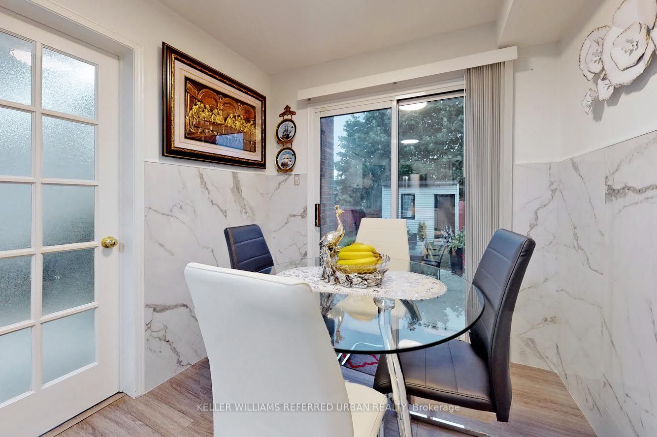 138 Rainforest Dr