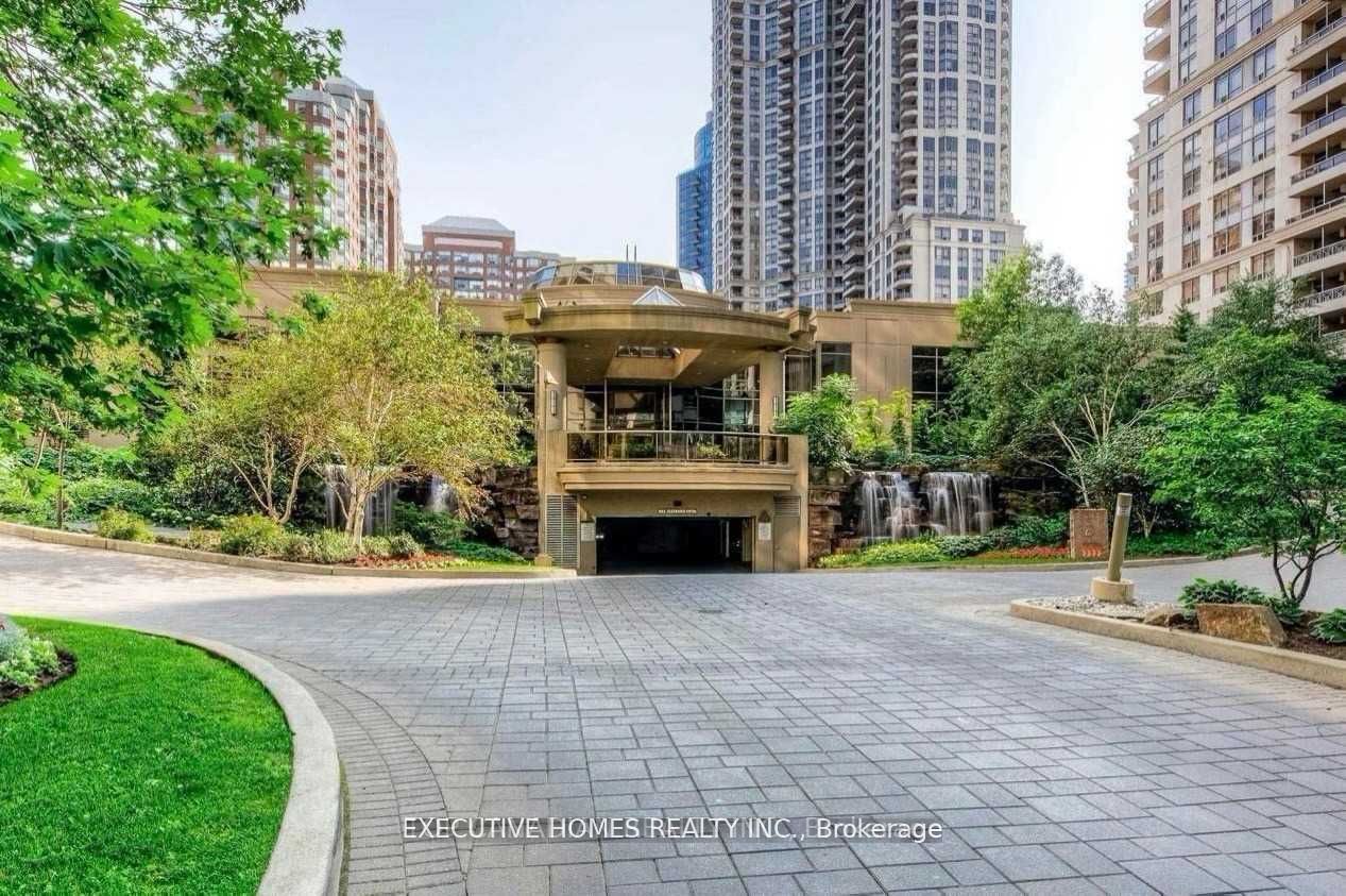 3880 Duke Of York Blvd, #Gph04