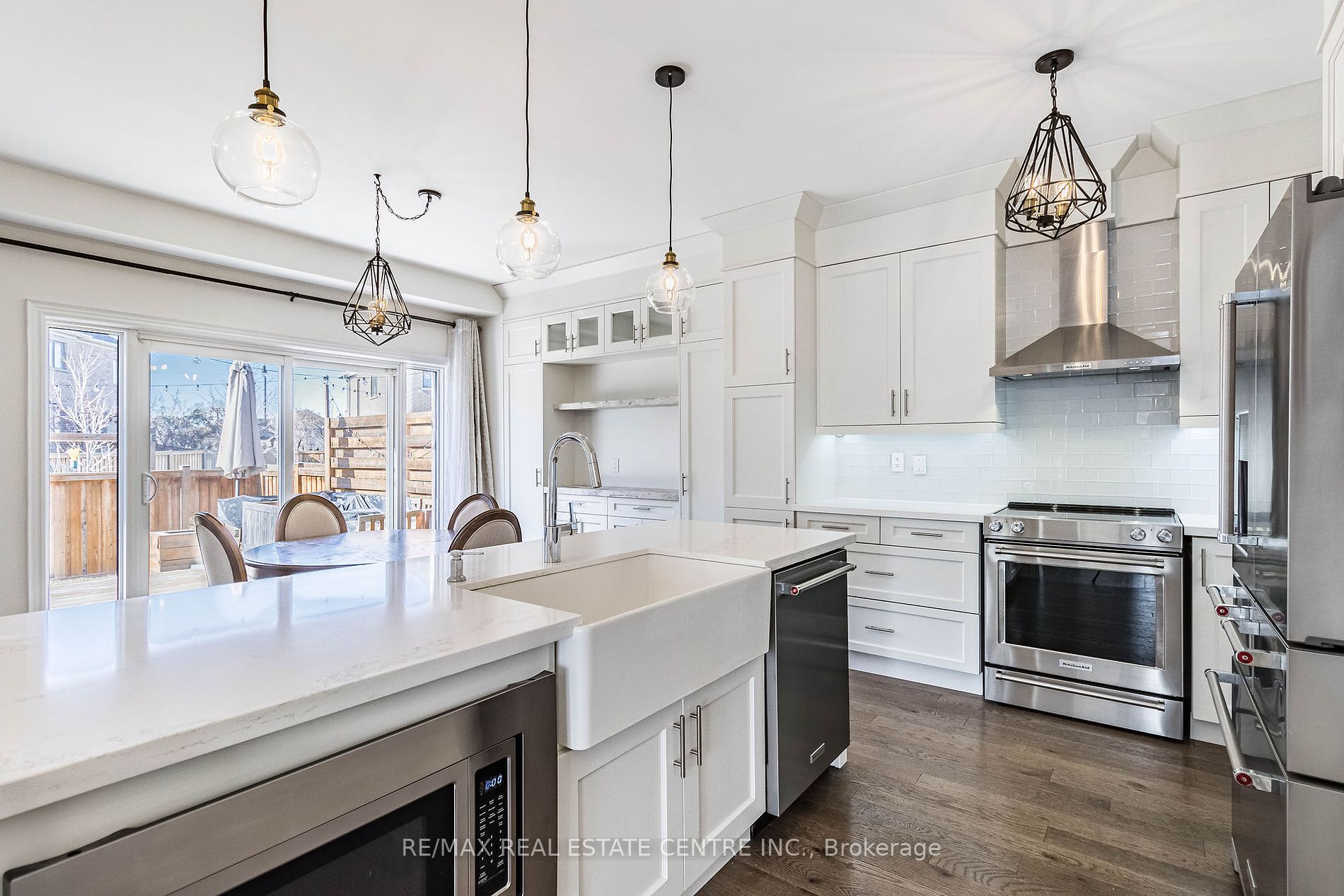 17 Prairie Creek Crescent
