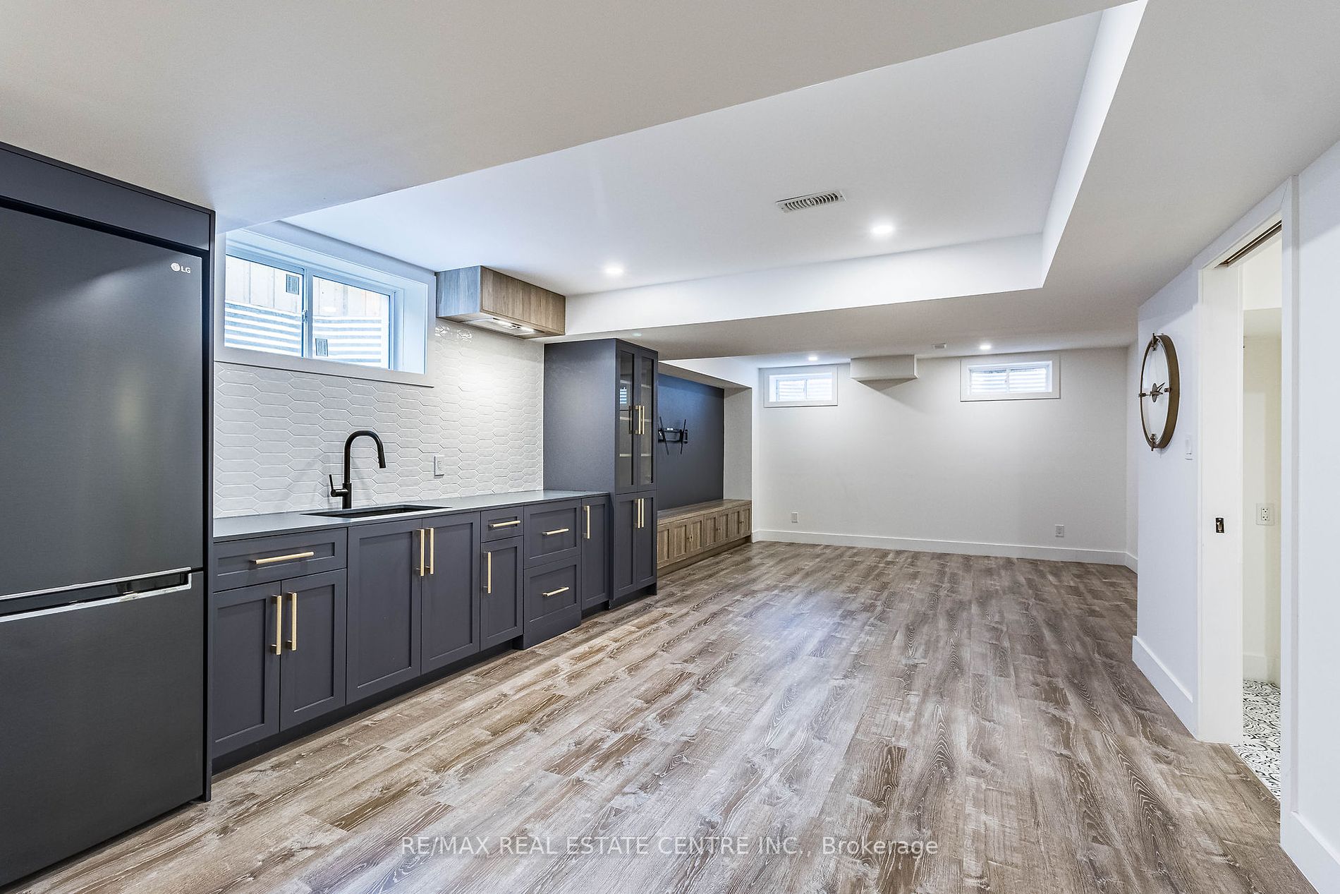 17 Prairie Creek Crescent