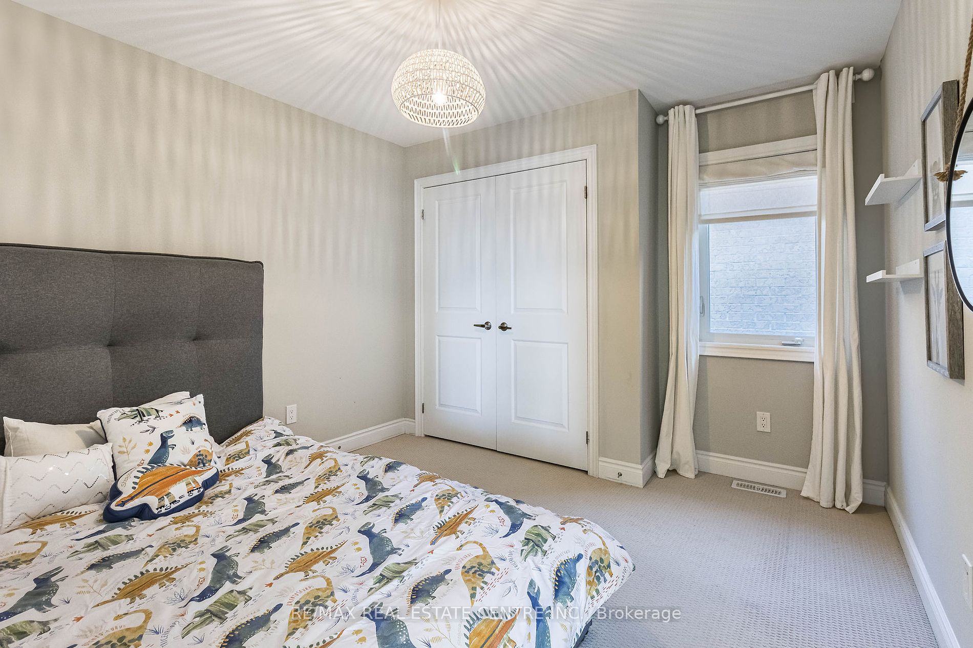 17 Prairie Creek Crescent