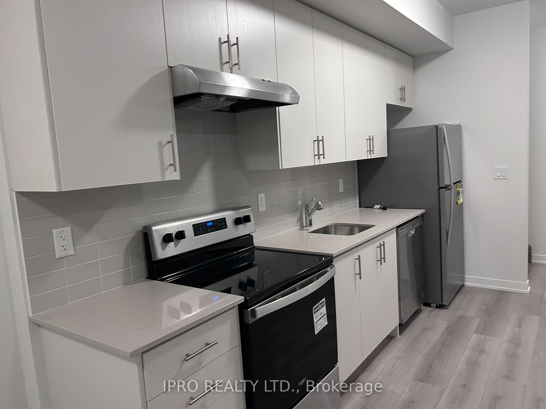 3415 Ridgeway Drive #4