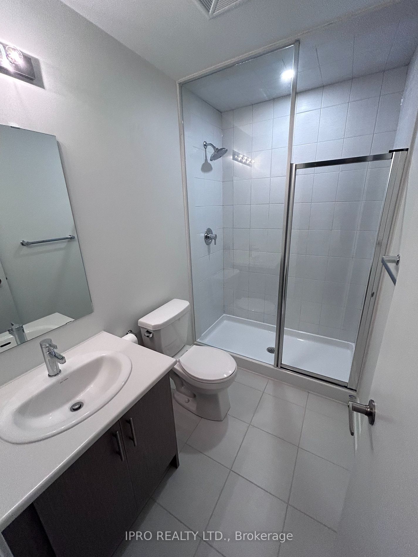 3415 Ridgeway Drive #4