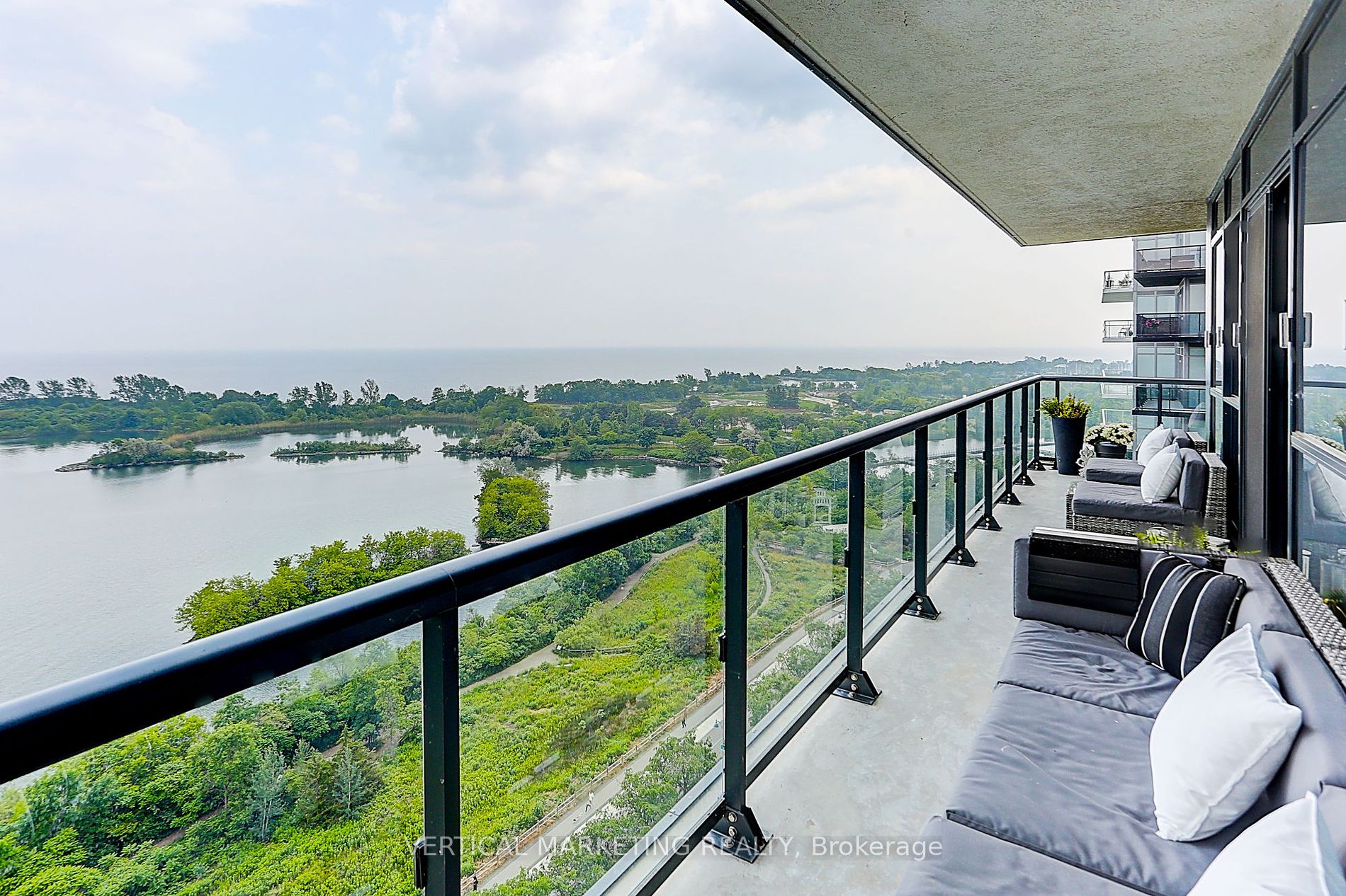 39 Annie Craig Drive, #1416