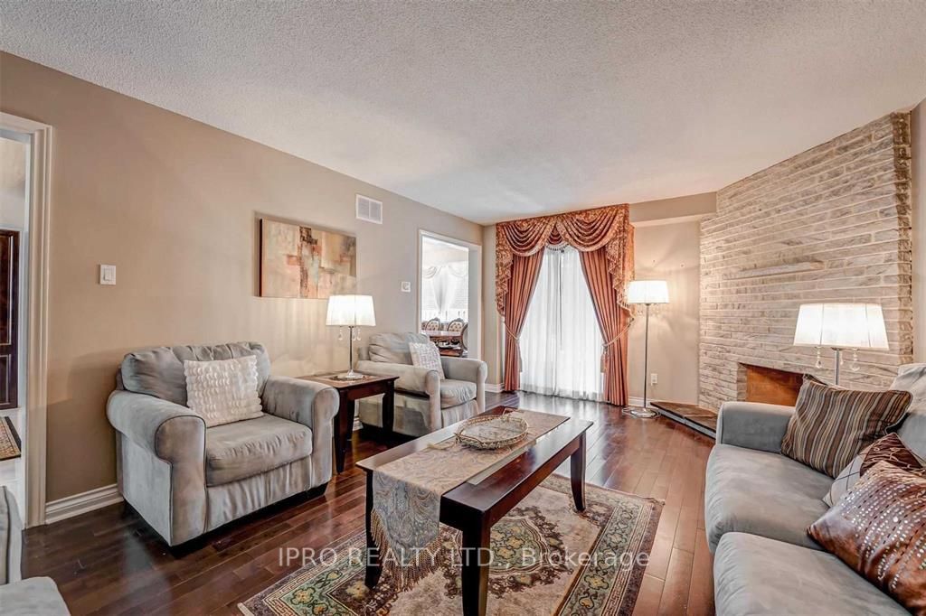 4326 Bridlepath Trail