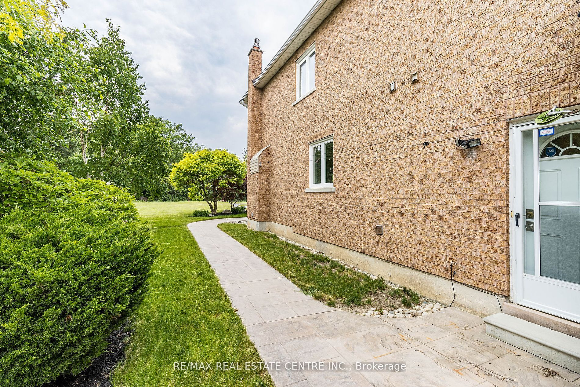 53 Samuel Crescent