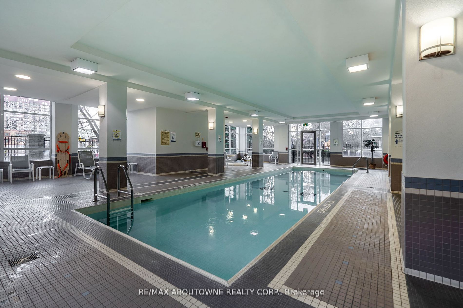 3504 Hurontario St, #505