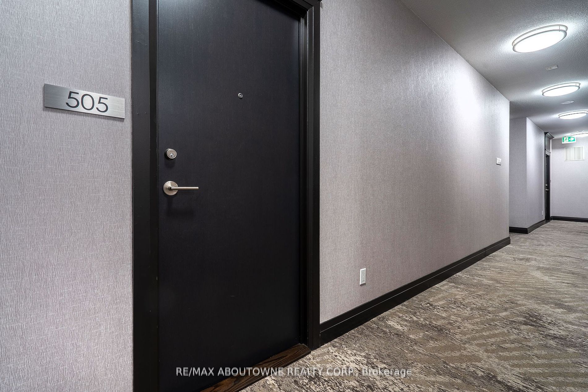 3504 Hurontario St, #505