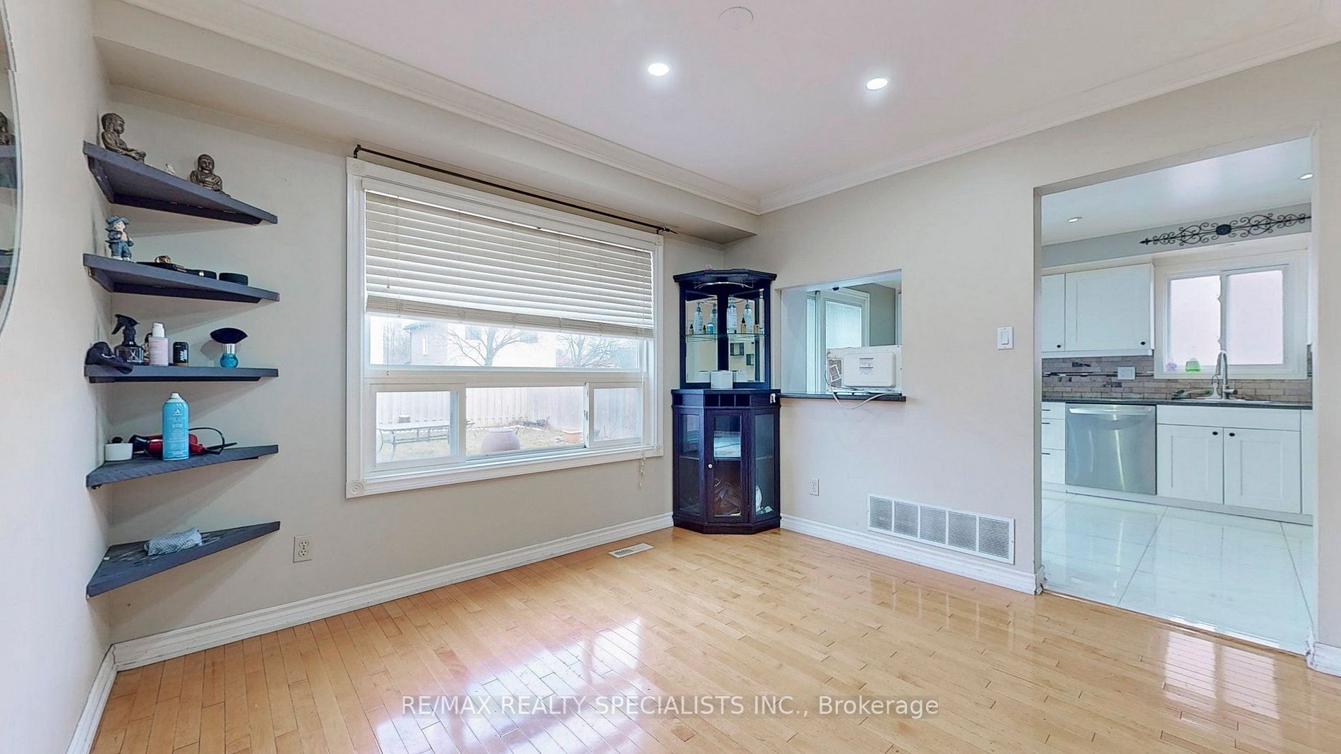 30 Myrtle Crt
